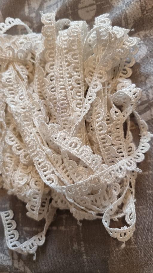  — 3 yards £1