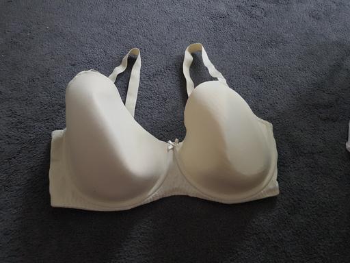  — ladies bra 38 G