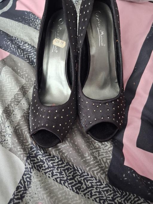  — ladies shoes