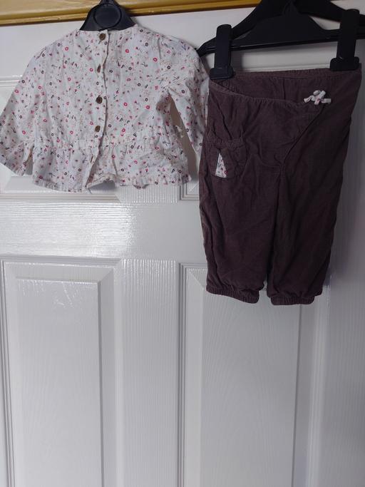  — Baby girls 2 piece set size 6 months