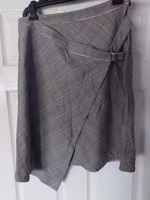  — Women's grey wrap round skirt size 16