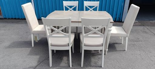  — Modern Dining Table and Chairs