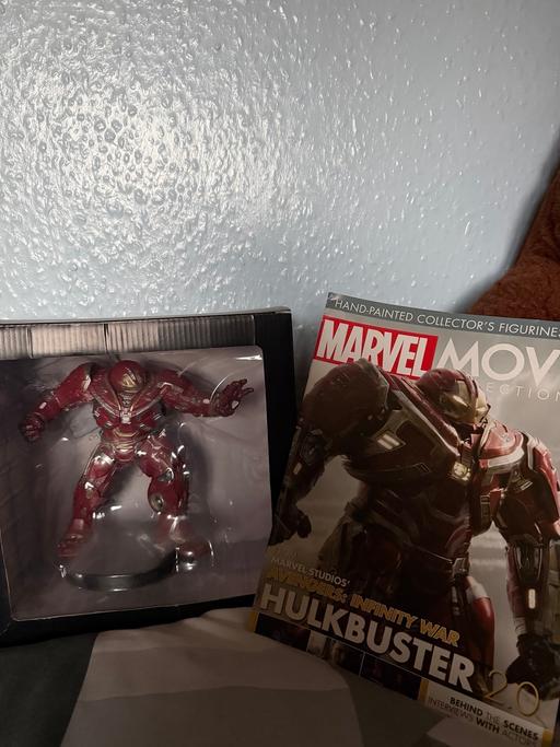  — Hulkbuster Armour Figurines