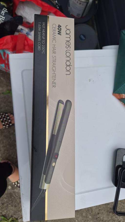 — hair straighteners