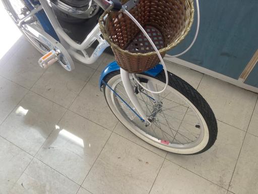  — Girls pazzaz bike