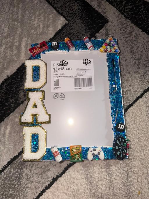  — Father’s Day frames