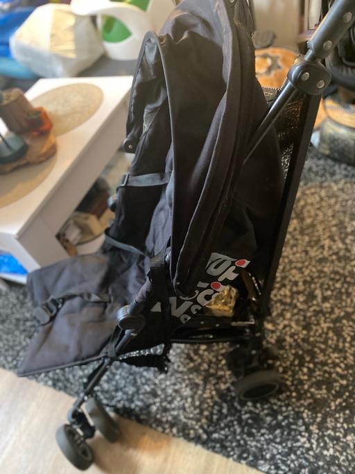  — Pushchair to give