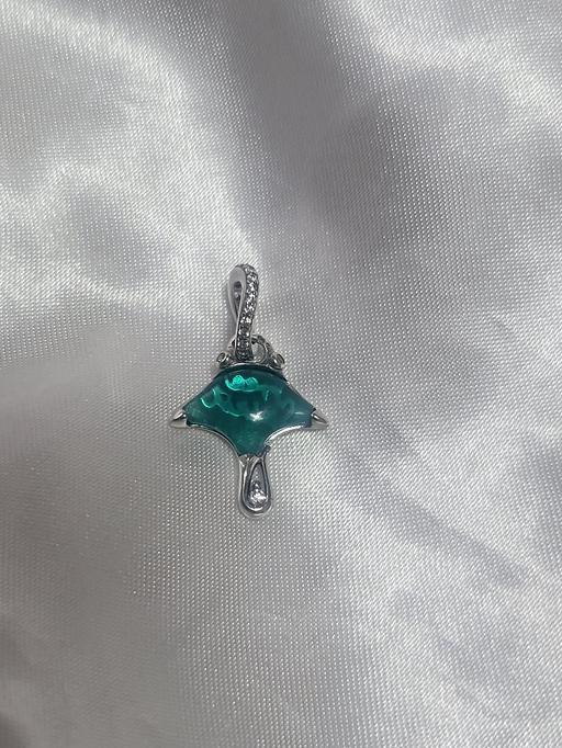  — Pandora Manta Ray Dangle Charm features a vib