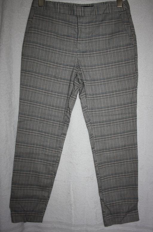  — Zara Chino trousers size 8
