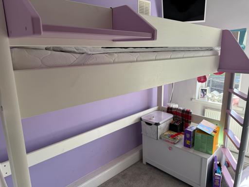  — Cabin bed