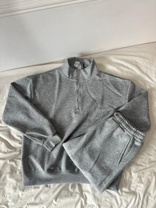  — Alo Quarter Zip + Cuffed Leg Joggers Set