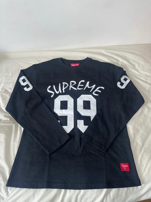  — Supreme Long Sleeve T-Shirt
