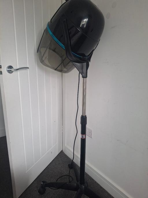 — hooded hair dryer
