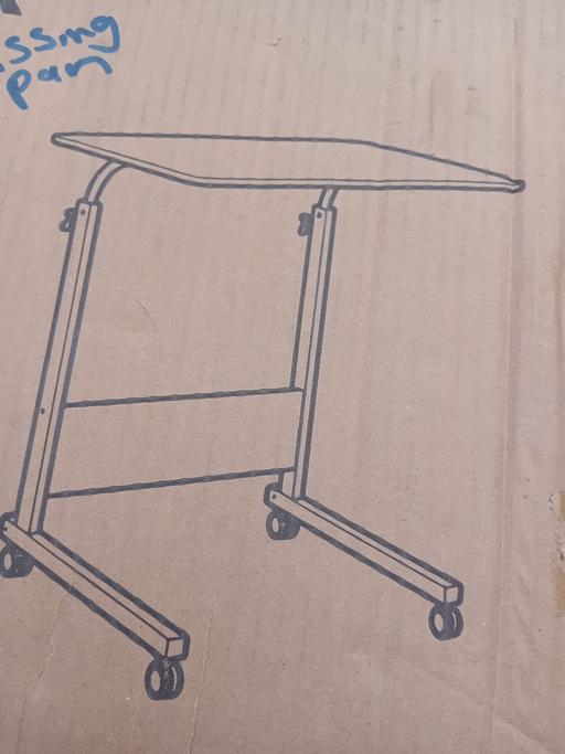  — New foldable table