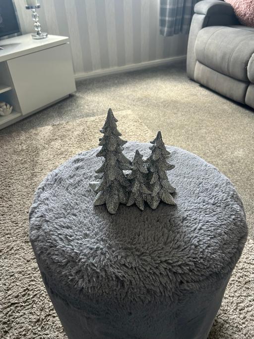  — Christmas tree ornament