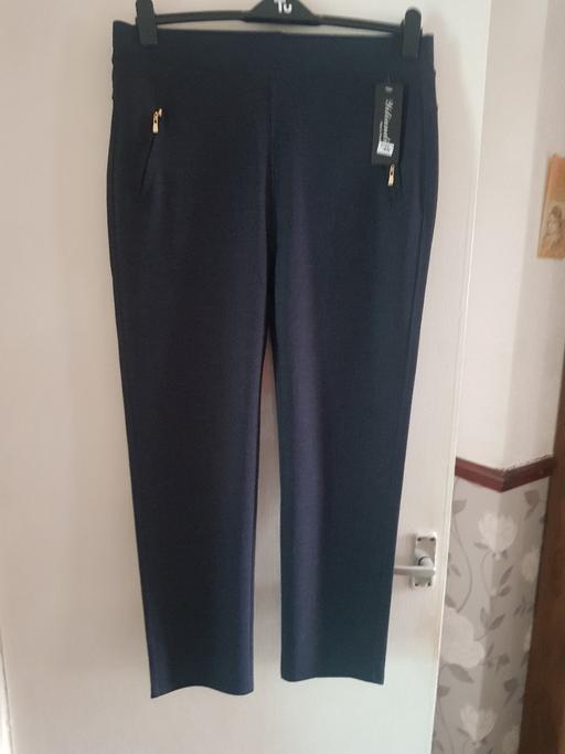  — ladie trousers new with tags size large