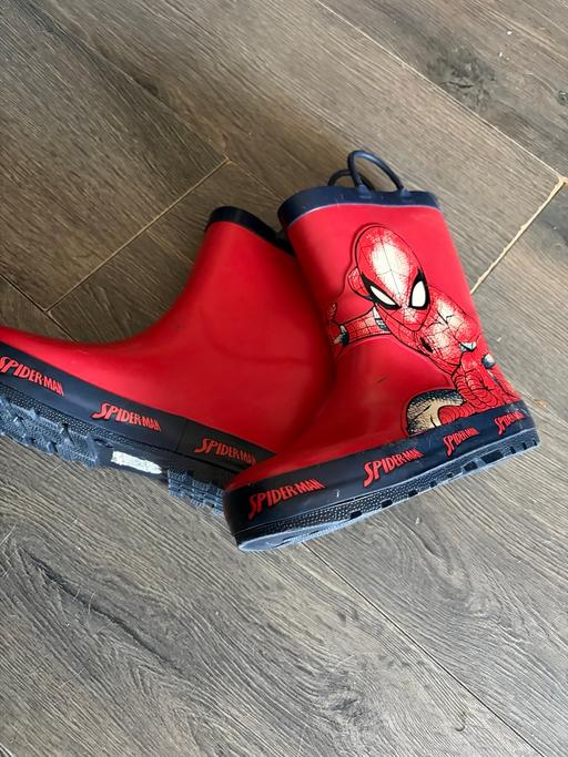  — Brand new boys size 1 Spider-Man wellies