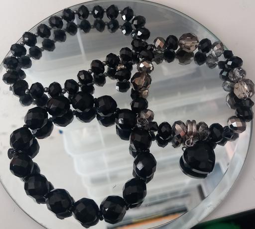  — Beautiful black crystal jewellery