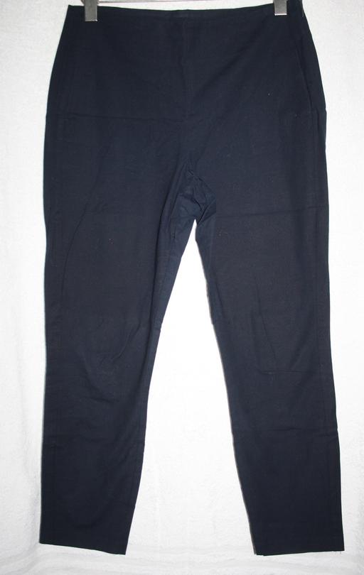  — Tommy Hilfiger navy trousers size 12