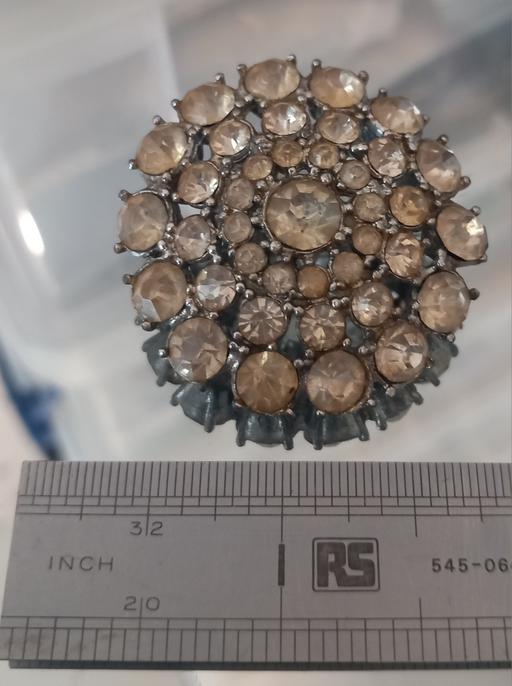  — Large vintage 1950s Rhinestone brooch