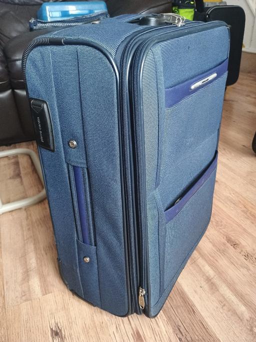  — Pierre Cardin cabin case.