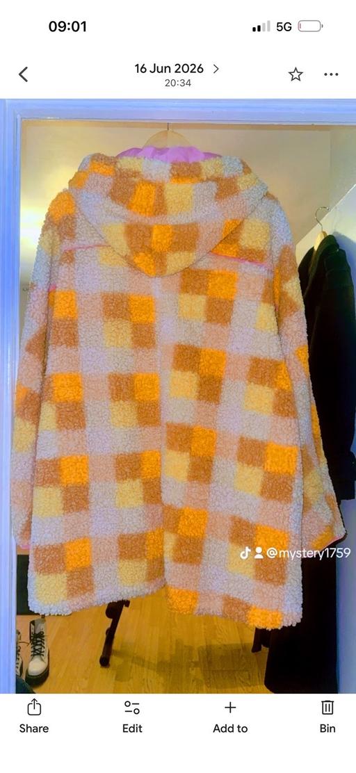 — Hooded Sherpa