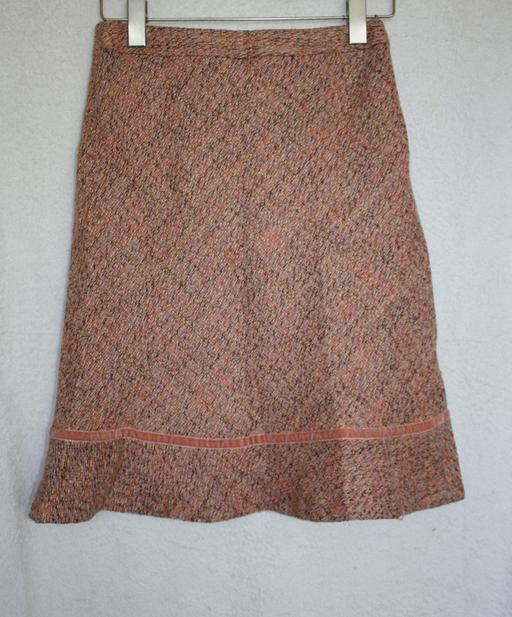  — Gap knee length skirt size 8