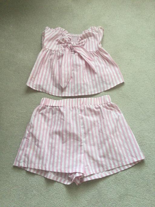  — Ladies top & shorts size M