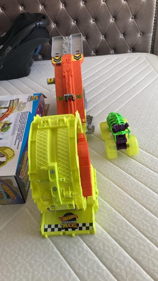  — Hot wheels monster truck track