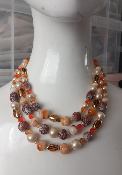  — Vintage 1950s multi strand bead necklace