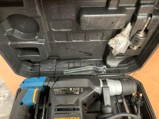  — Workzone black cased heavy drill with screw