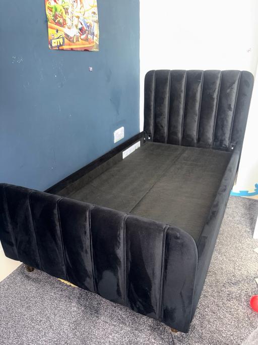  — Obaby Gatsby Velvet Toddler Bed