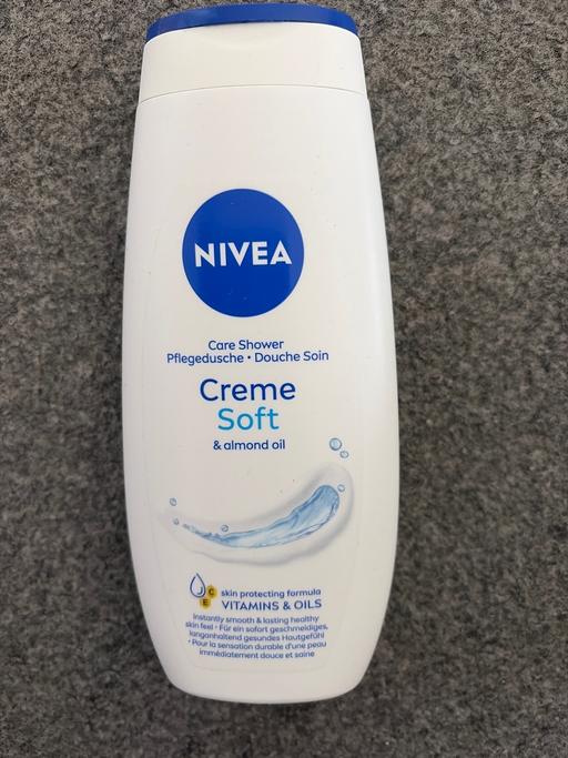  — New Nivea Shower Crème. Clearance