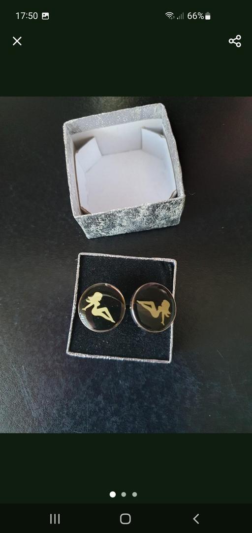  — men's cufflinks