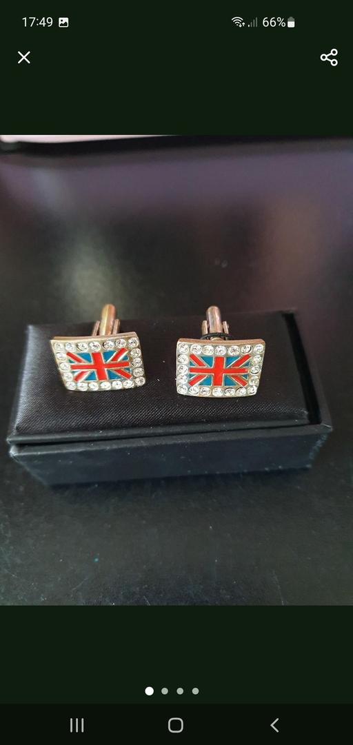  — men's cufflinks