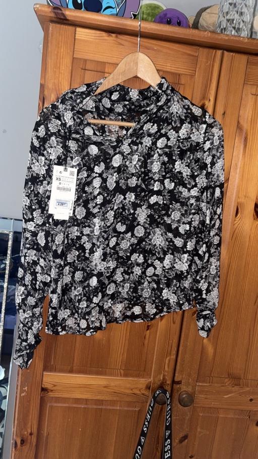  — Zara top
