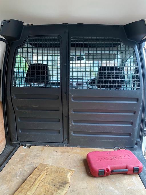  — VW Caddy bulkhead