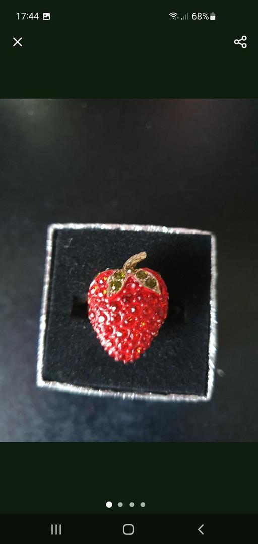  — fashion ring NEW 