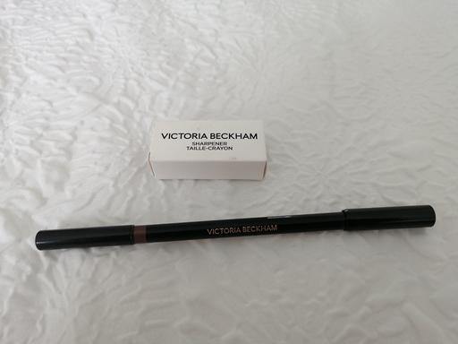  — Victoria Beckham eyeliner and sharpener