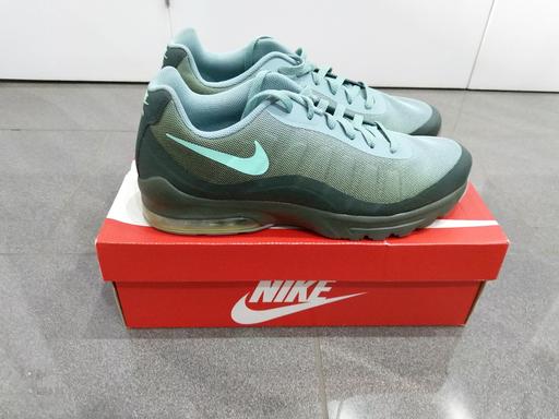  — Nike
Mens Air Max Invigor Trainers Size 9