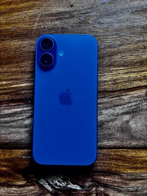 — Apple iPhone 16