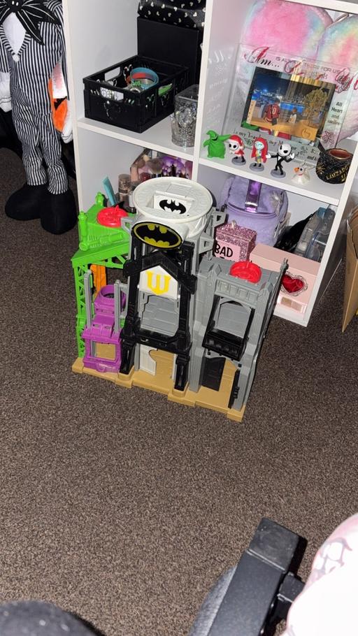  — Joker cave imaginext