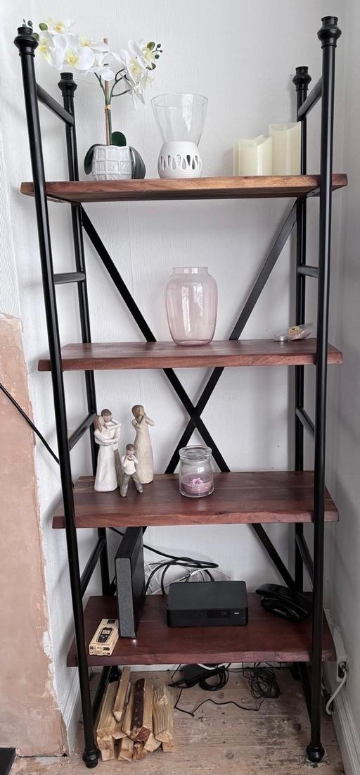  — Wooden shelving unit