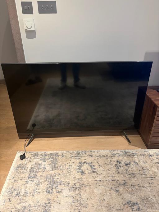  — 55 inch Samsung TV QLED 2023
