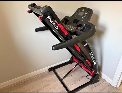  — Reebok gt40s treadmill