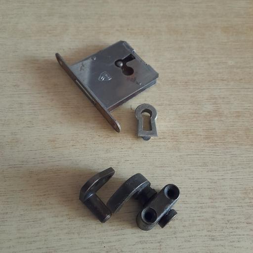  — CABINET LOCK & BOX LATCH