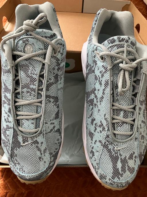  — Nike Trainers