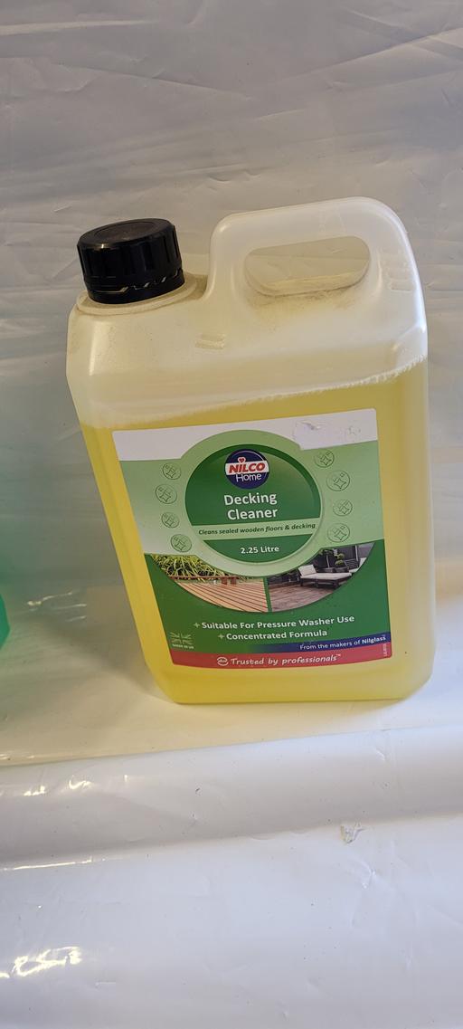  — Decking Cleaner