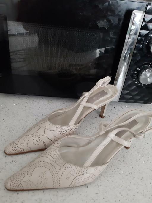  — size 6