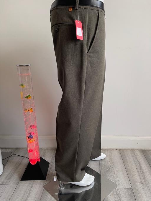 — Farah Men’s Smart Trousers